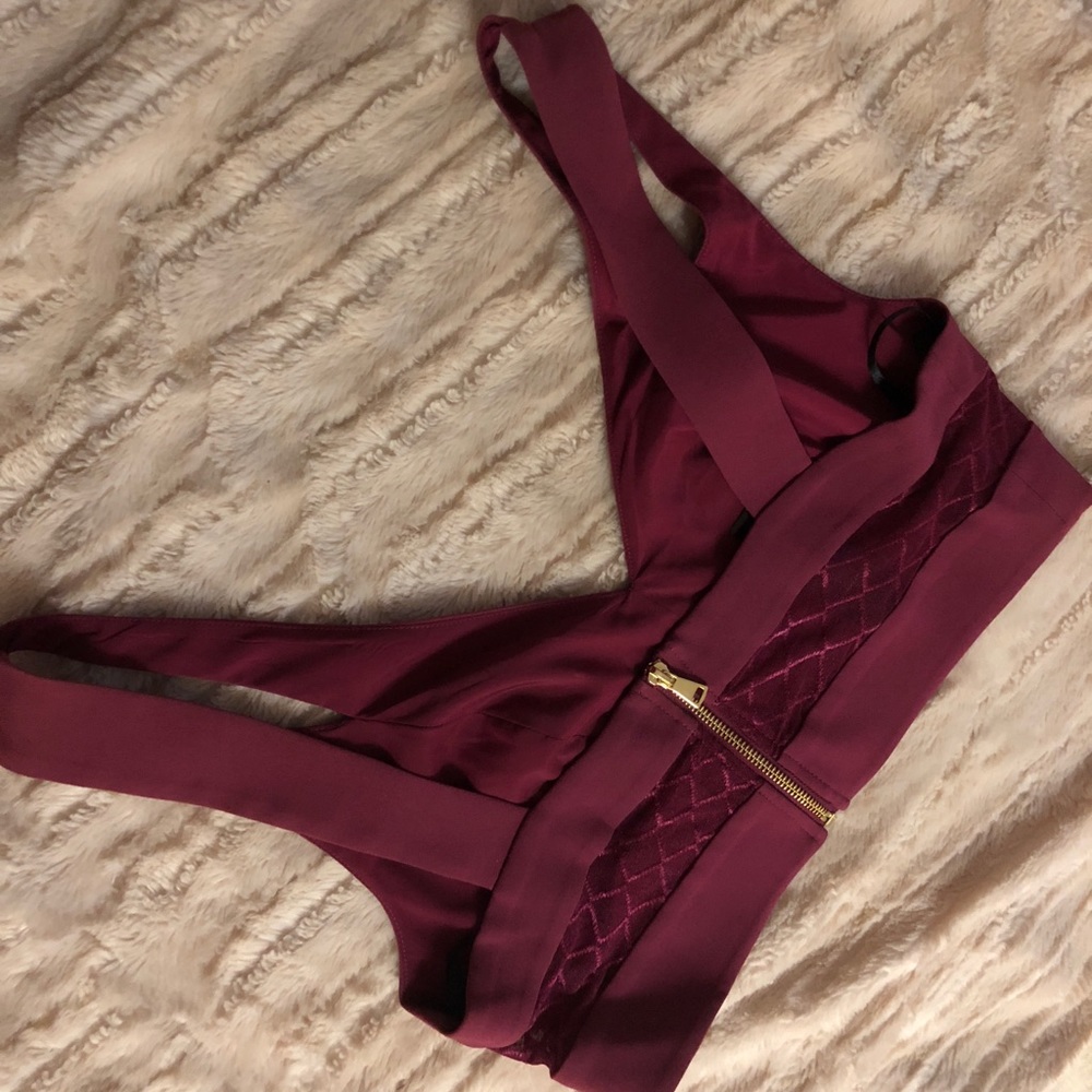 Bebe Crop Top